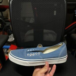 🌀 Vans Authentic Low Top – Navy Blue Classics